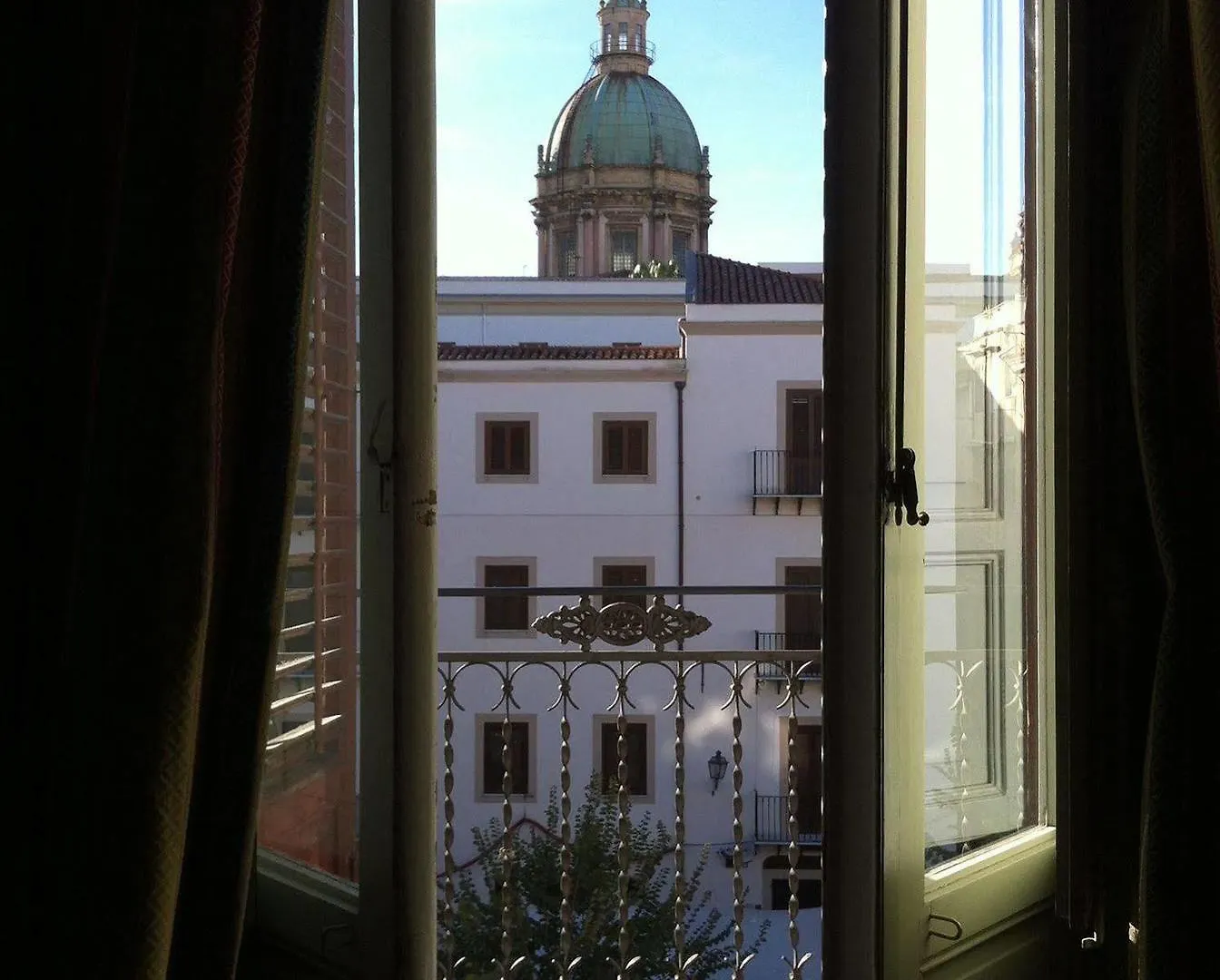 Cavour Il Conte Camillo Bed and Breakfast Palermo Italië